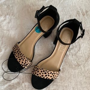 Coconut by matesse women block open toe ankle strap cheetah print size 7…